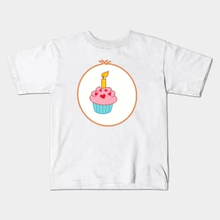 Pink cupcake - Birthday Bear symbol Kids T-Shirt